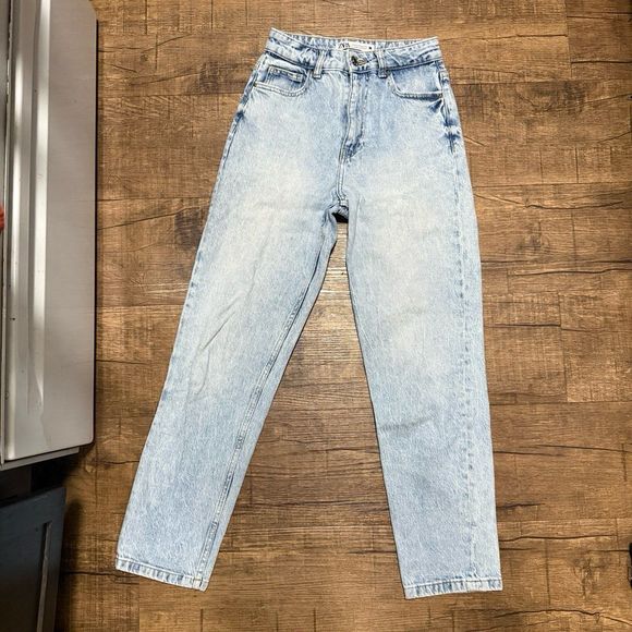 ZARA light blue acid wash jeans - Picture 2 of 6